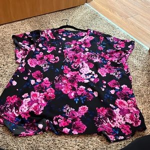 NWOT torrid size 5 floral blouse